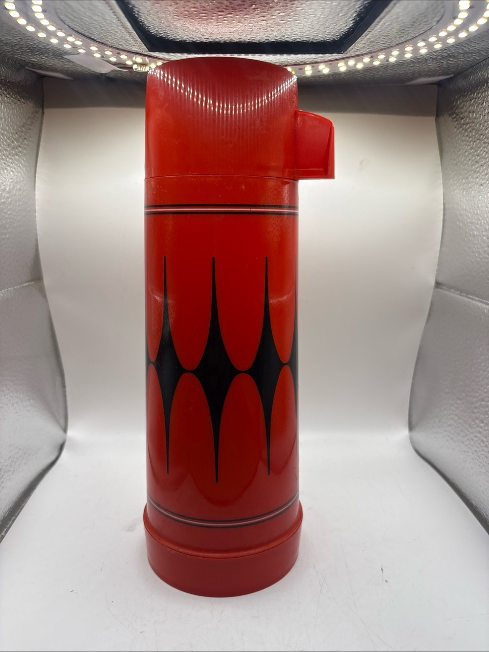 Vintage Aladdin Vanguard Thermos Bottle Argyle Red & Black Plastic 23C Pint Rare